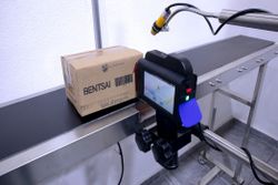 Imagen de impresión en caja de cartón.